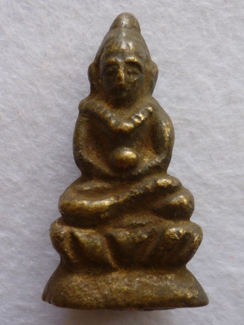 Phra Chaiwat – Thai Amulet Centre